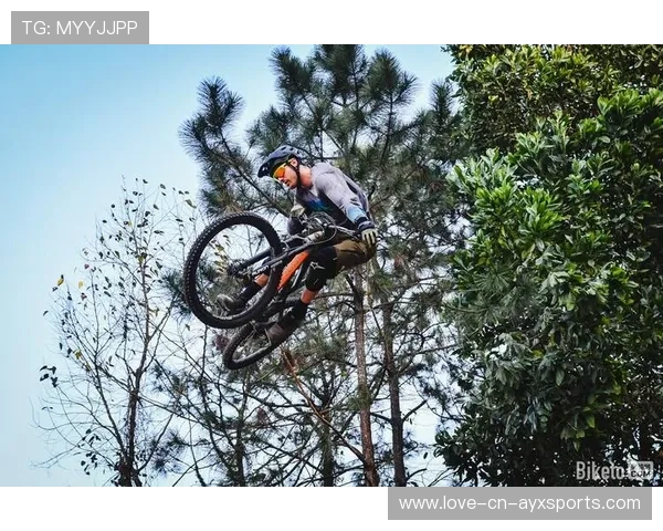 自行车赛疯狂冲线:激情与极速的极致碰撞 自行车赛疯狂冲线:激情与极速的极致碰撞