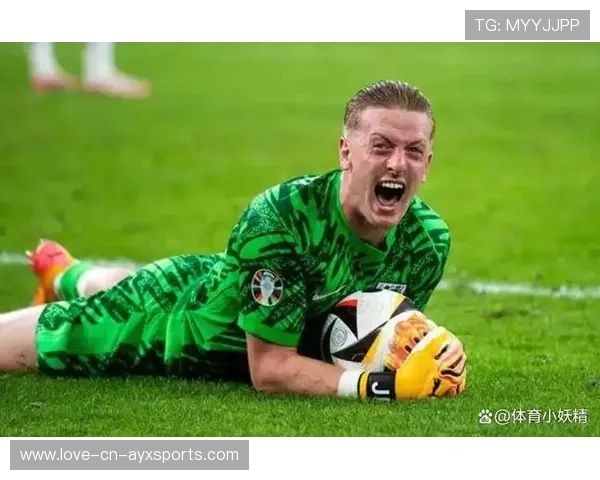 皮克门前头球解围换来反击机会