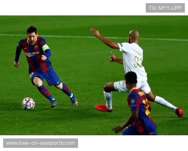 拉明·亚马尔连过三人斜插禁区破门