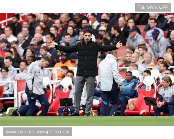 萨卡直塞助攻队友门前推射建功